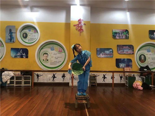 和愛文化濡染校園，藝術芬芳涵養童心——通師一附“小紅花藝術之星”評選活動側記